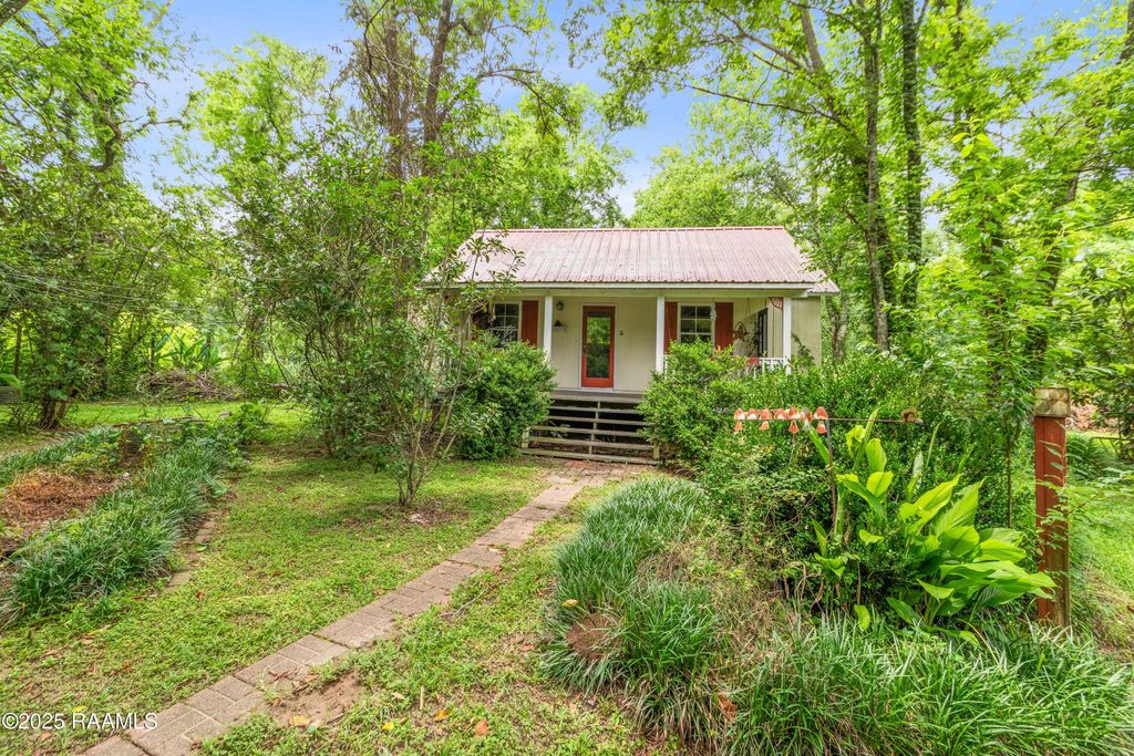 2196 Atchafalaya River Highway L, Breaux Bridge, LA 70517
