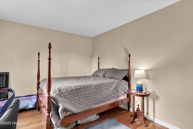 21801 Us-17, Hampstead, NC 28443