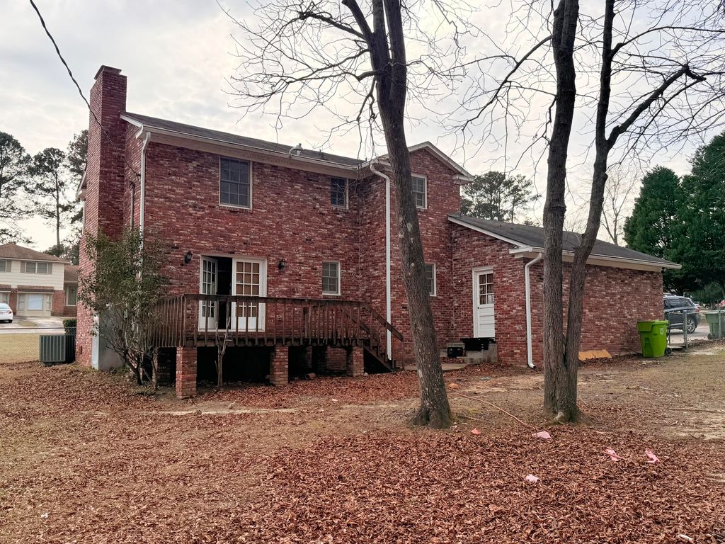 Image 5 of property listing at 7901 Tradd Street, Columbia, SC 29209