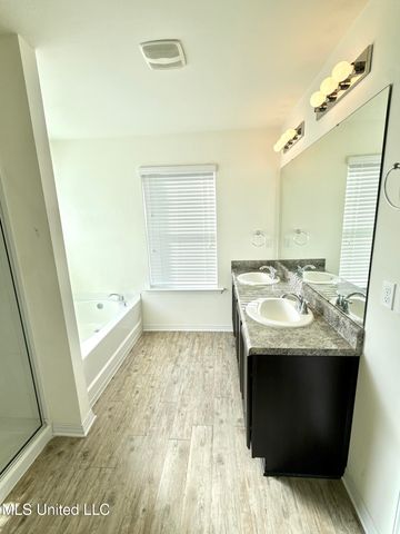 49 Whisperwood Lane, Ocean Springs, MS 39564