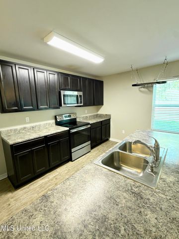 49 Whisperwood Lane, Ocean Springs, MS 39564