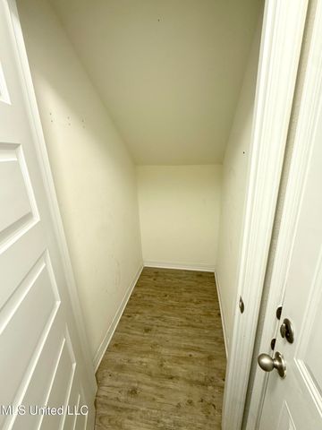 49 Whisperwood Lane, Ocean Springs, MS 39564