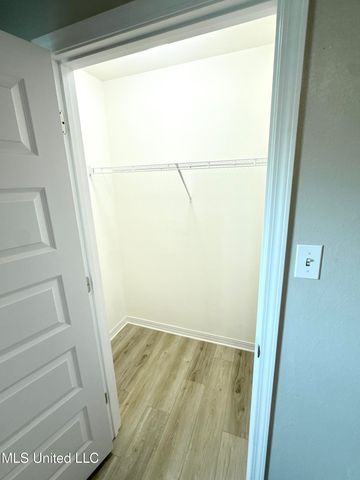 49 Whisperwood Lane, Ocean Springs, MS 39564