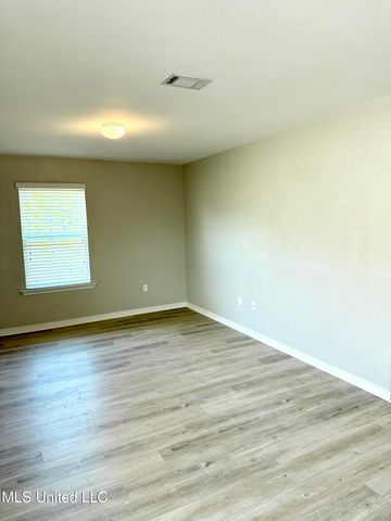 49 Whisperwood Lane, Ocean Springs, MS 39564