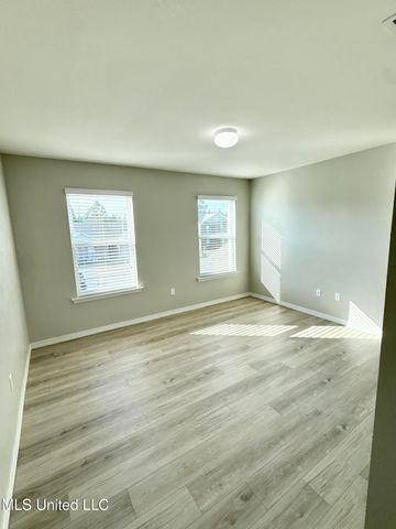 49 Whisperwood Lane, Ocean Springs, MS 39564