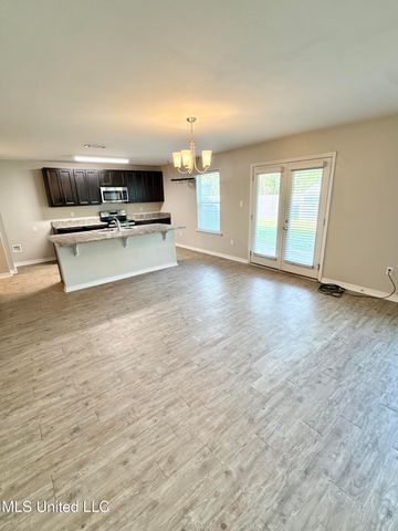 49 Whisperwood Lane, Ocean Springs, MS 39564