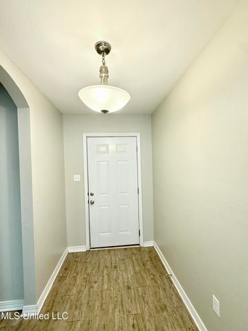 49 Whisperwood Lane, Ocean Springs, MS 39564