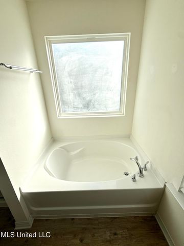 49 Whisperwood Lane, Ocean Springs, MS 39564