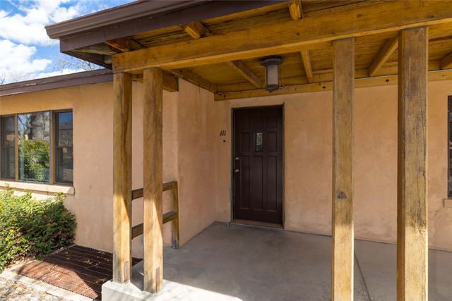 111 Camino Matias, Santa Fe, NM 87501