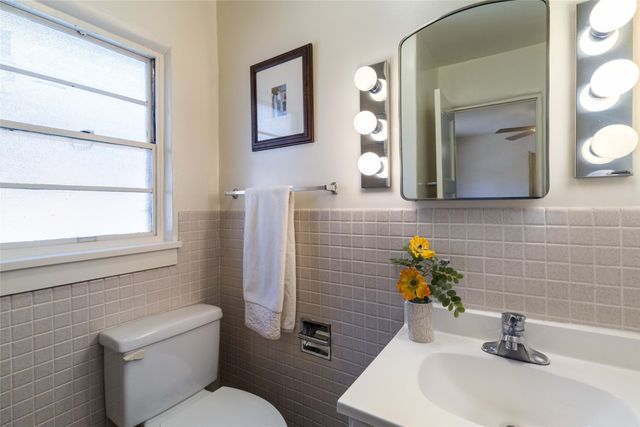 111 Camino Matias, Santa Fe, NM 87501