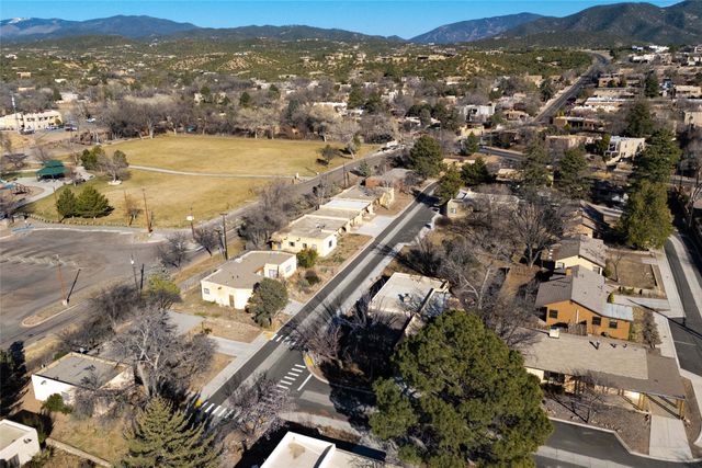 111 Camino Matias, Santa Fe, NM 87501