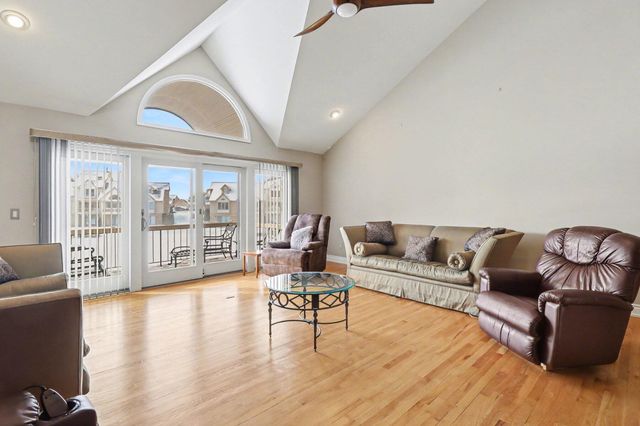 18269 Blue Heron Drive E 16, Northville, MI 48168