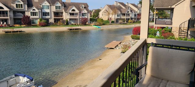 18269 Blue Heron Drive E 16, Northville, MI 48168