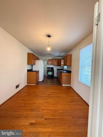 1218 THORNTON ST, Fredericksburg, VA 22401