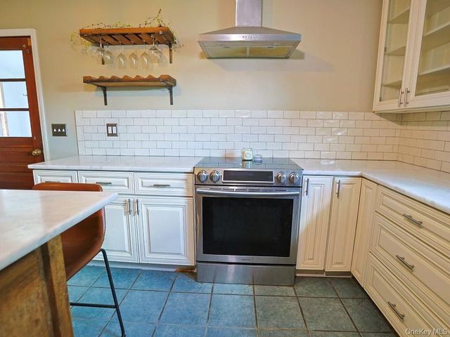 1414 Us Highway 6, Port Jervis, NY 12771