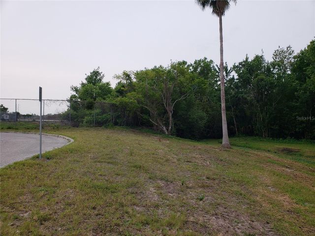 GROSSE AVENUE, Tarpon Springs, FL 34689