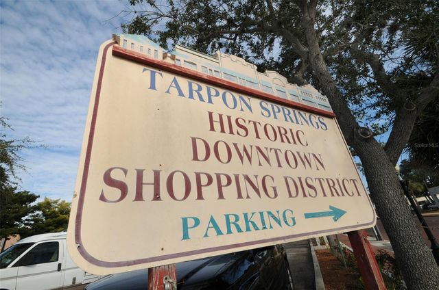 GROSSE AVENUE, Tarpon Springs, FL 34689