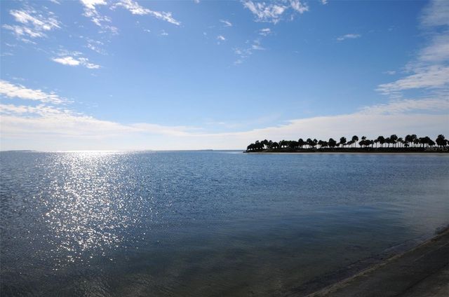 GROSSE AVENUE, Tarpon Springs, FL 34689