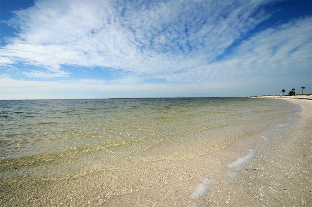 GROSSE AVENUE, Tarpon Springs, FL 34689