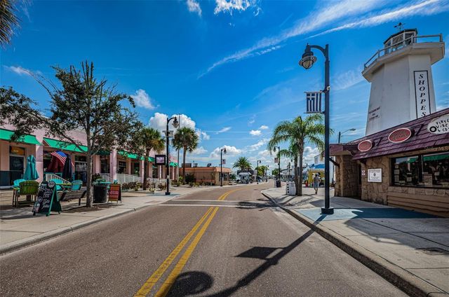 GROSSE AVENUE, Tarpon Springs, FL 34689