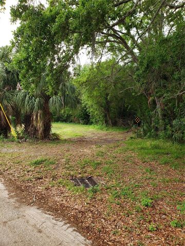GROSSE AVENUE, Tarpon Springs, FL 34689