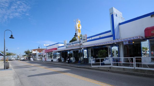 GROSSE AVENUE, Tarpon Springs, FL 34689