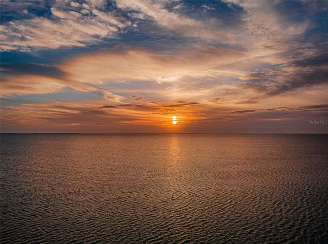 GROSSE AVENUE, Tarpon Springs, FL 34689
