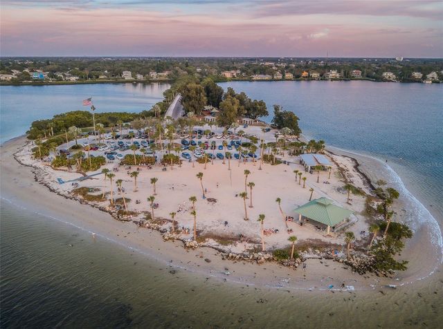 GROSSE AVENUE, Tarpon Springs, FL 34689