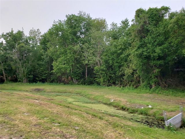 GROSSE AVENUE, Tarpon Springs, FL 34689
