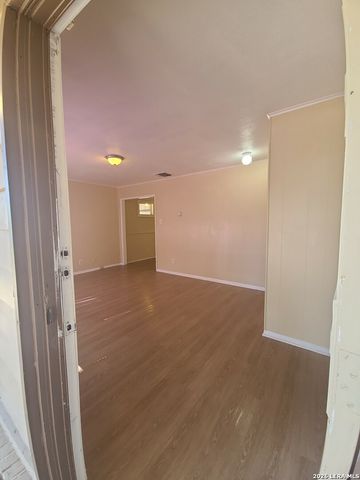 5611 HORIZON, San Antonio, TX 78228