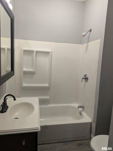 1301 E MORTON Avenue, Springfield, IL 62702