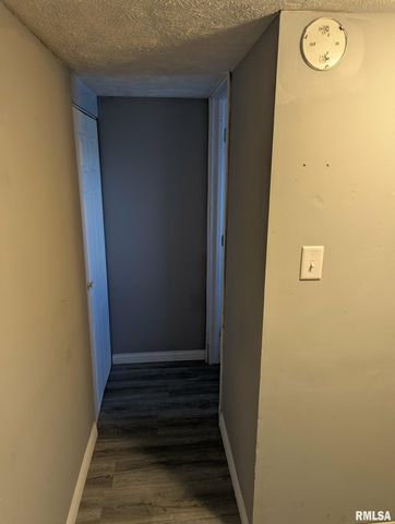 1301 E MORTON Avenue, Springfield, IL 62702