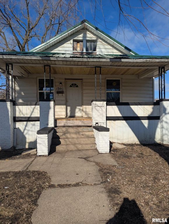 1301 E MORTON Avenue, Springfield, IL 62702