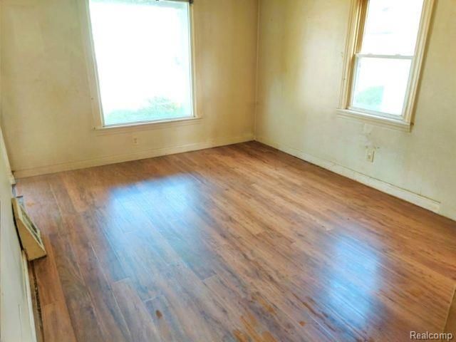 4230 Longtin Avenue, Lincoln Park, MI 48146