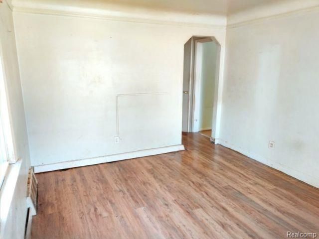 4230 Longtin Avenue, Lincoln Park, MI 48146