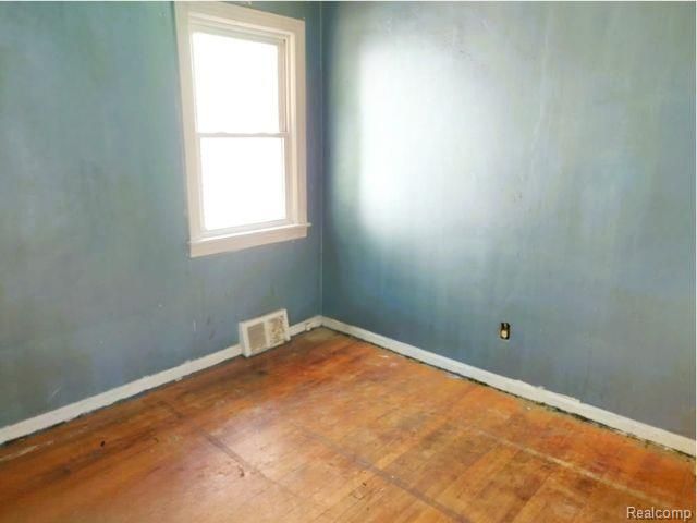 4230 Longtin Avenue, Lincoln Park, MI 48146