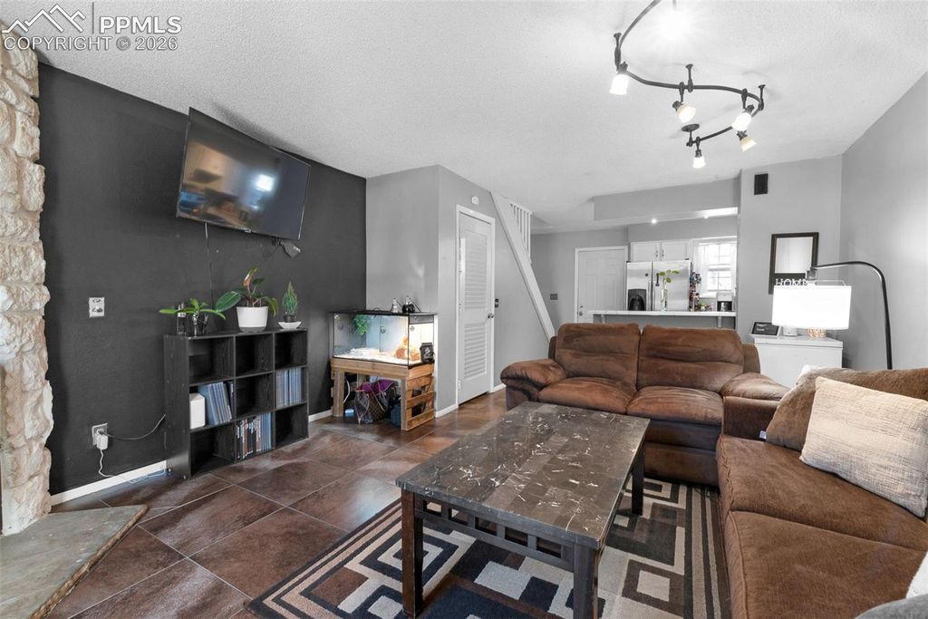 3643 Queen Anne Way, Colorado Springs, CO 80917 — photo 2