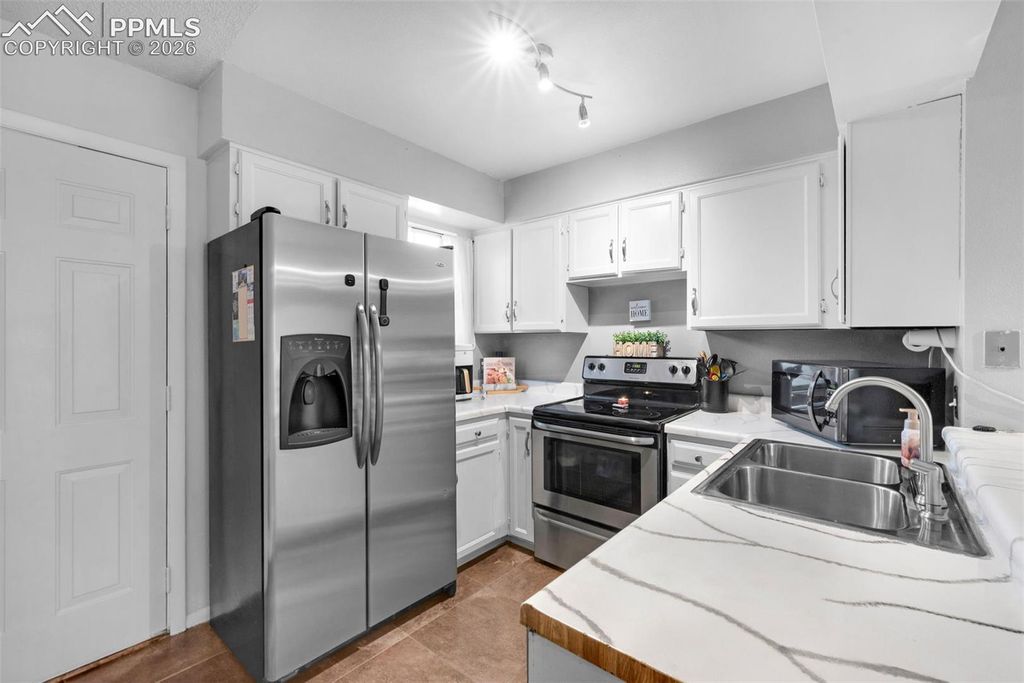 3643 Queen Anne Way, Colorado Springs, CO 80917 — photo 5