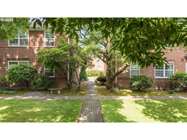 308 E 12TH St 308 B, Vancouver, WA 98660