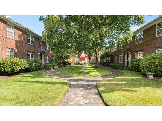 308 E 12TH St 308 B, Vancouver, WA 98660