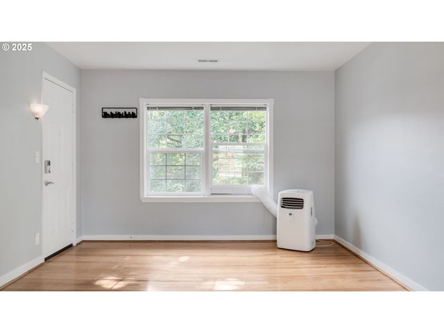308 E 12TH St 308 B, Vancouver, WA 98660