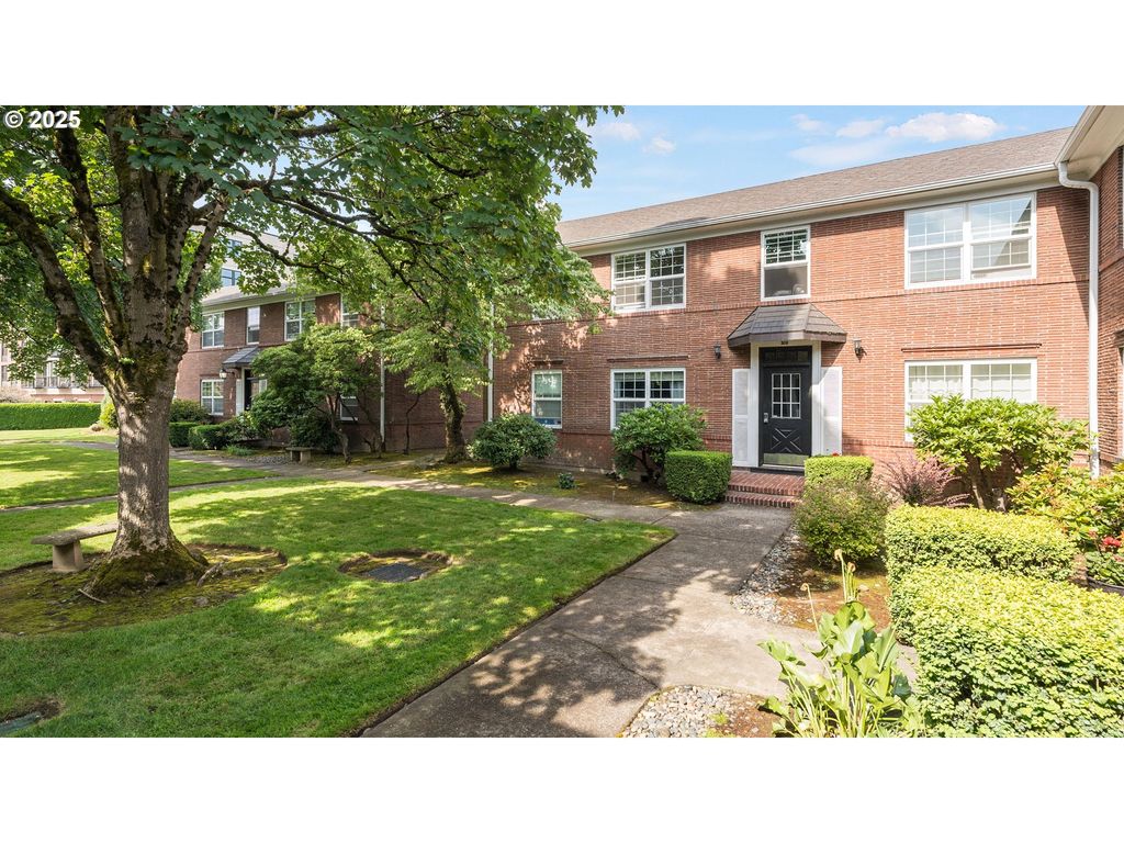 308 E 12TH St 308 B, Vancouver, WA 98660