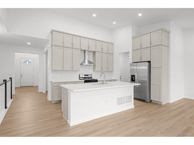 8278 S Quail St, Littleton, CO 80127