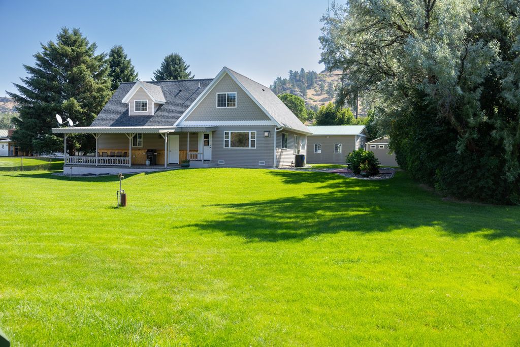 4840 CRAIG FRONTAGE ROAD, CASCADE, MT 59421, CASCADE, MT Clearwater