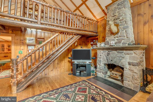 85 POWHATAN TRL, Medford Lakes, NJ 08055