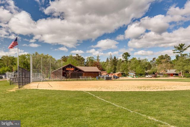 85 POWHATAN TRL, Medford Lakes, NJ 08055