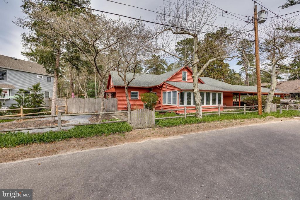 85 POWHATAN TRL, Medford Lakes, NJ 08055