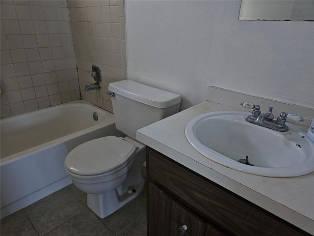 2156 19TH AVENUE SW, Largo, FL 33774