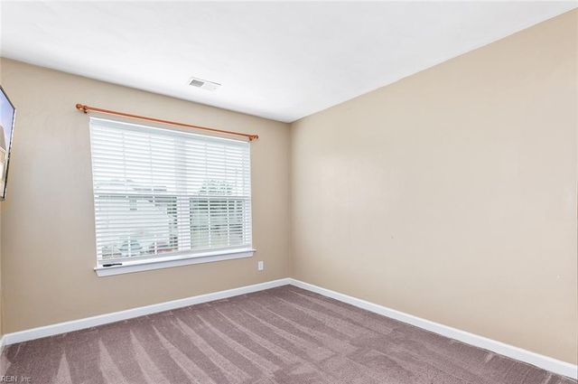 1817 Dock Harbour Drive DR, Chesapeake, VA 23321