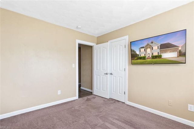 1817 Dock Harbour Drive DR, Chesapeake, VA 23321